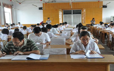 我国明年启动介入医师定期考核